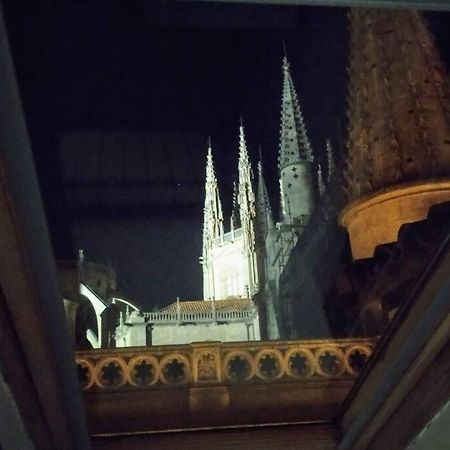 Buhardilla Con Vistas A La Catedral Apartment Burgos Bagian luar foto